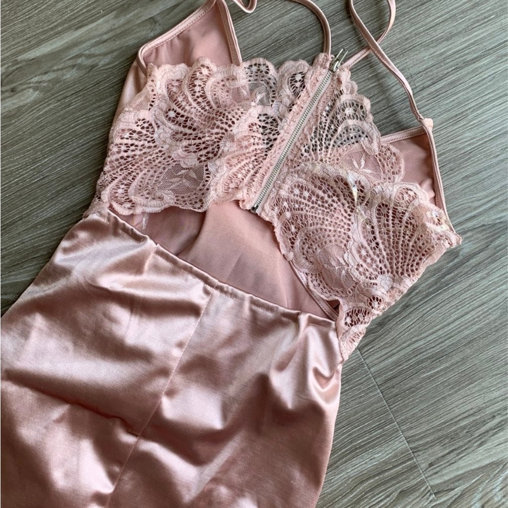 Dress - Picture 4 of 5